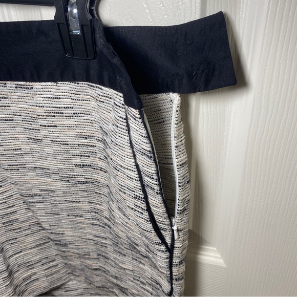 Black and white twill LOFT shorts - Picture 4 of 7